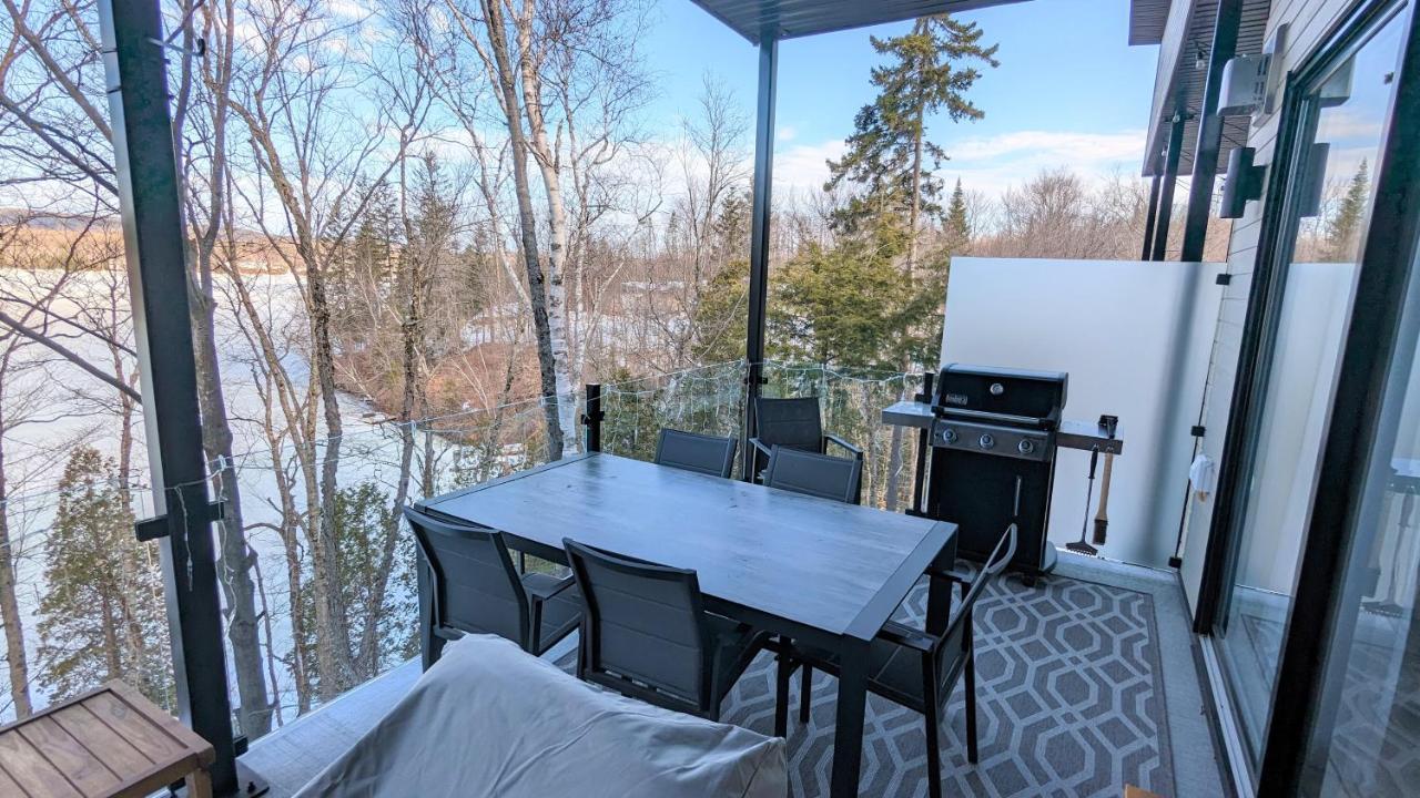 Le Riverain - Condo Neuf Au Bord De L'Eau Shawinigan Luaran gambar